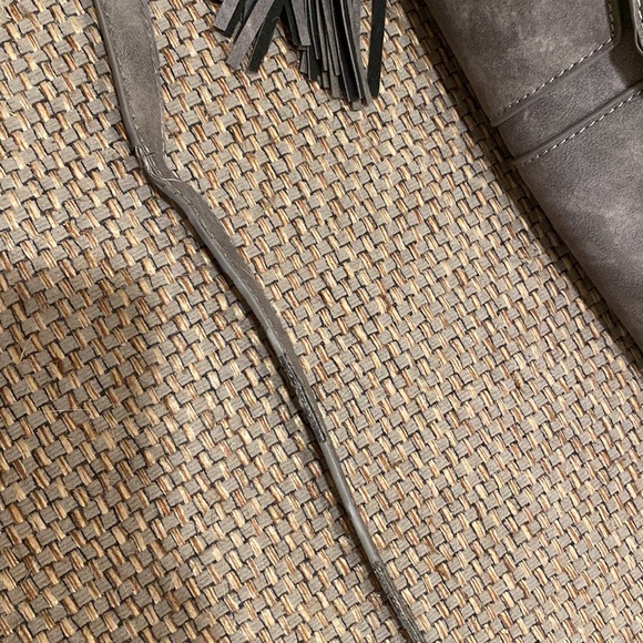 Francesca’s Gray Faux Suede Crossbody Bag - Picture 15 of 16